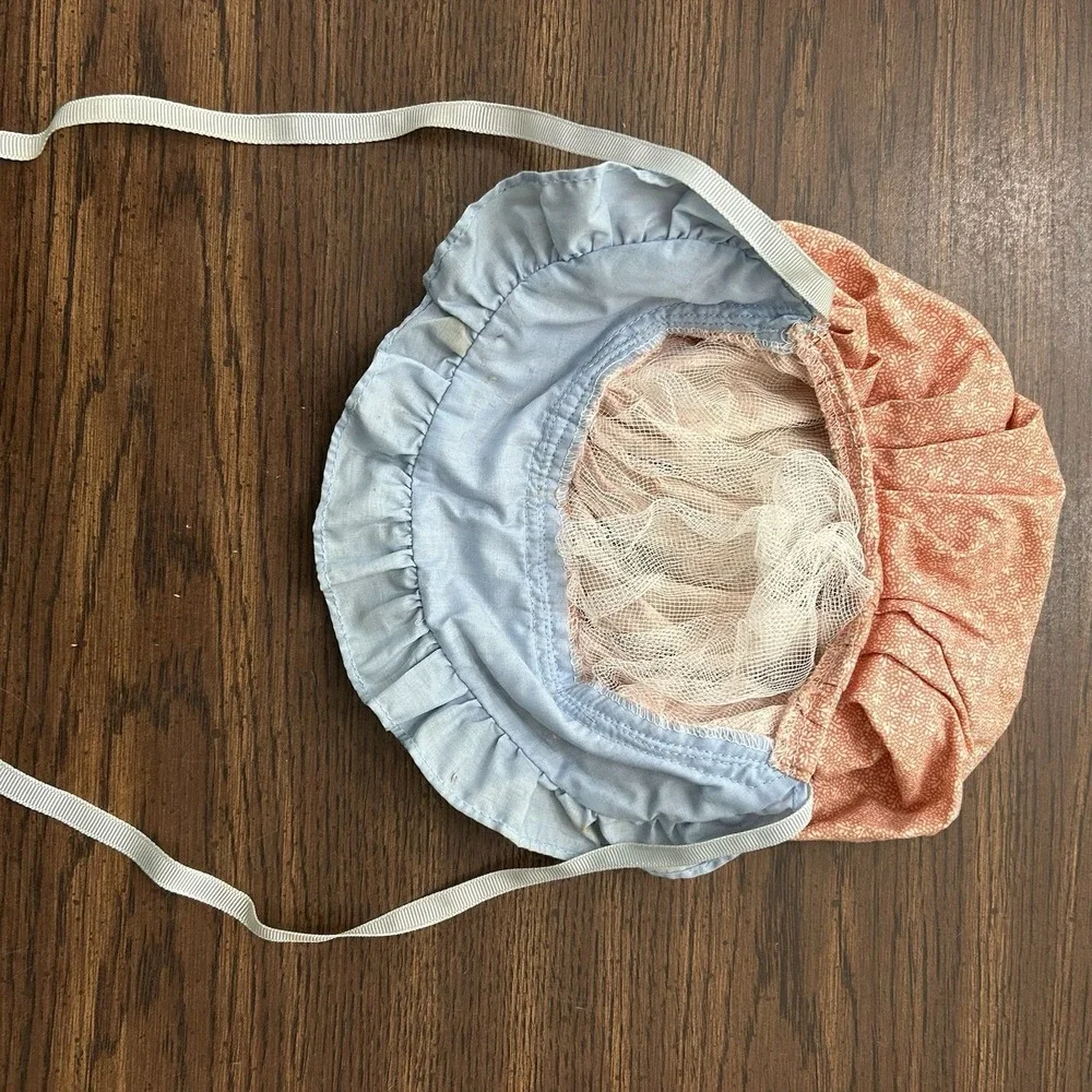 Vintage‎ 70s Toddler Prairie Bonnet Child Peach Calico Ruffle Brim Cottagecore